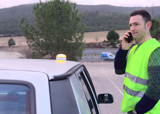 La DGT ha intensificado su campa&ntilde;a informativa sobre las balizas V16 conectadas